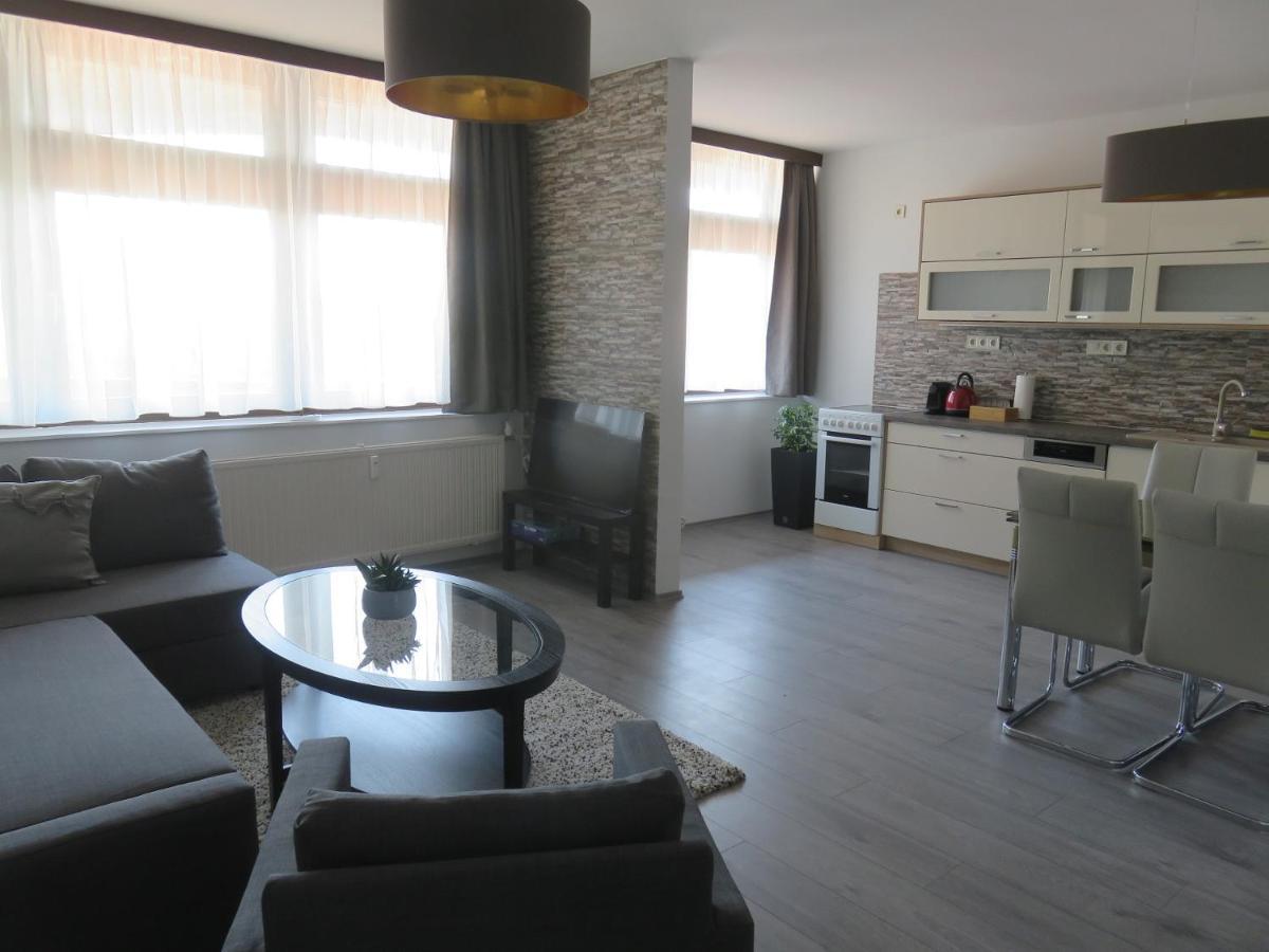 City Corner Central Mosonmagyarovar Bagian luar foto